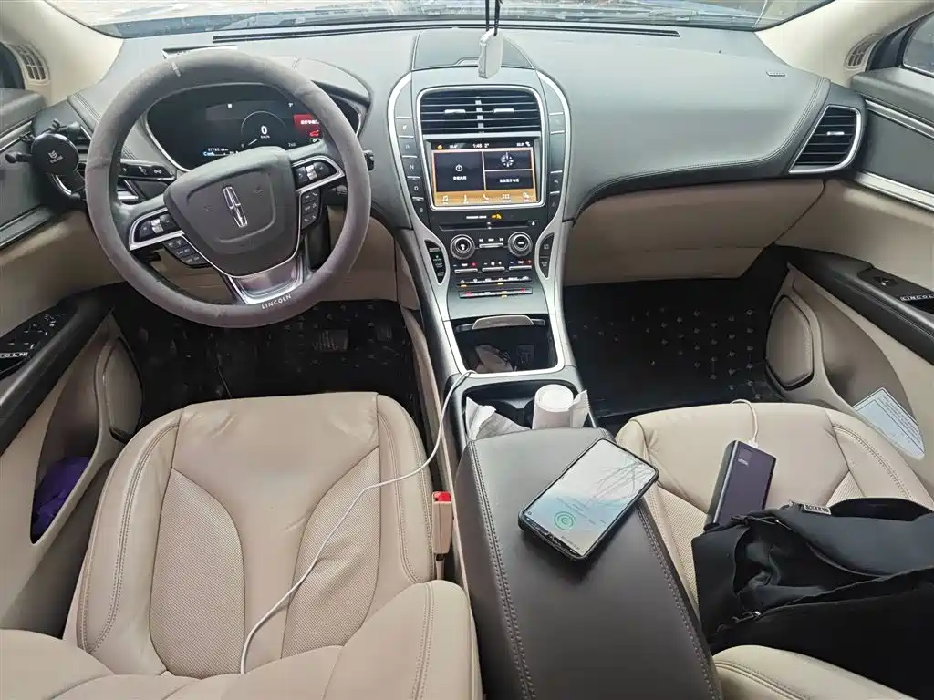 Voyager imported 2019 2.0T two-wheel drive exclusive version, National VI купить на сайте DeffCars