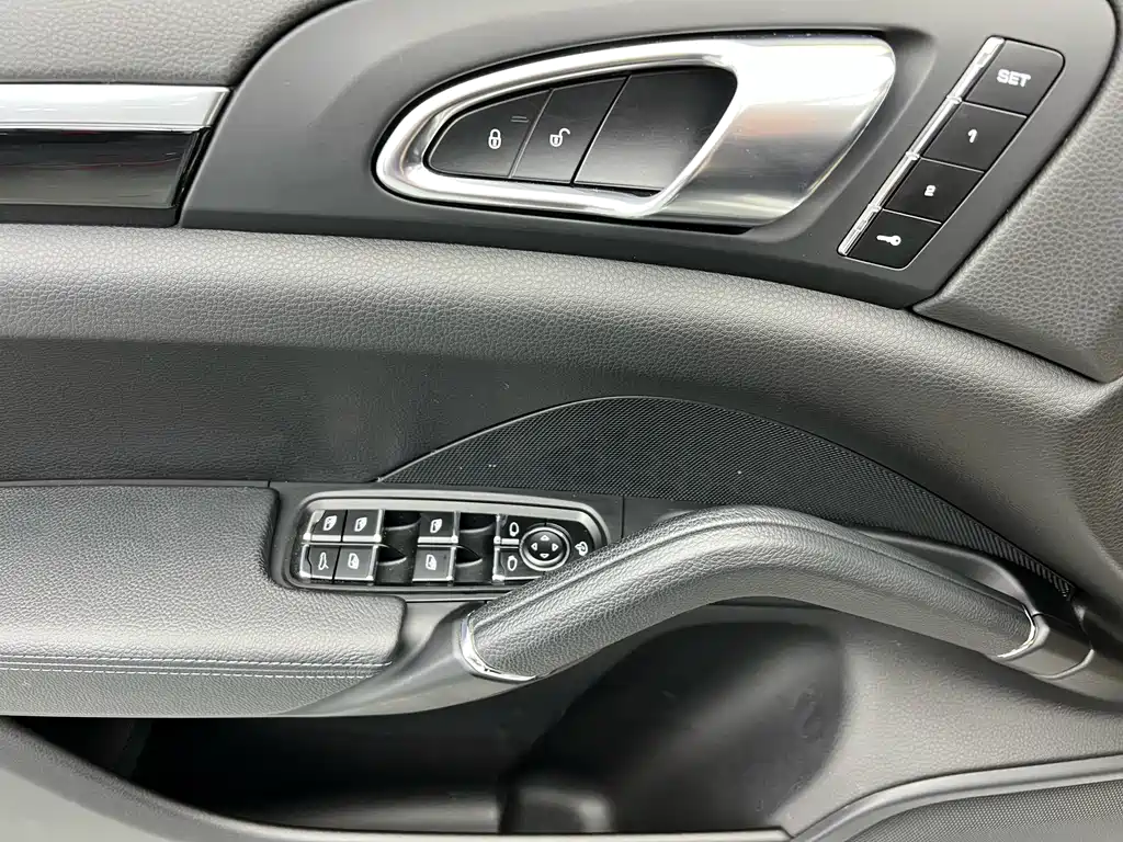 Cayenne 2016 Cayenne 3.0T купить на сайте DeffCars