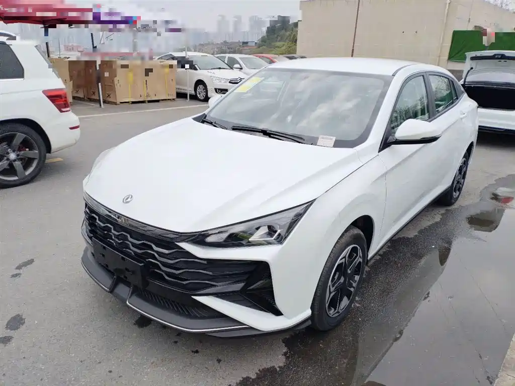 Yixuan 2025 1.5L automatic luxury model купить на сайте DeffCars