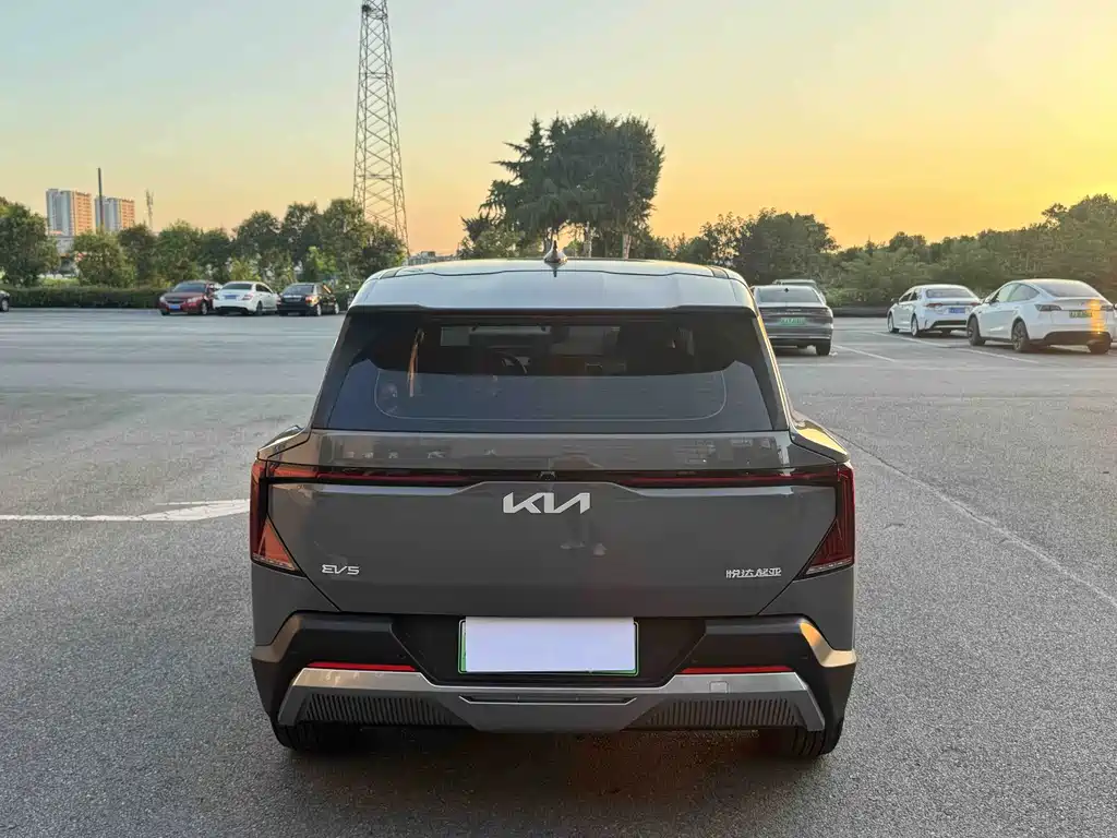 Kia EV5 2025 530 Light купить на сайте DeffCars