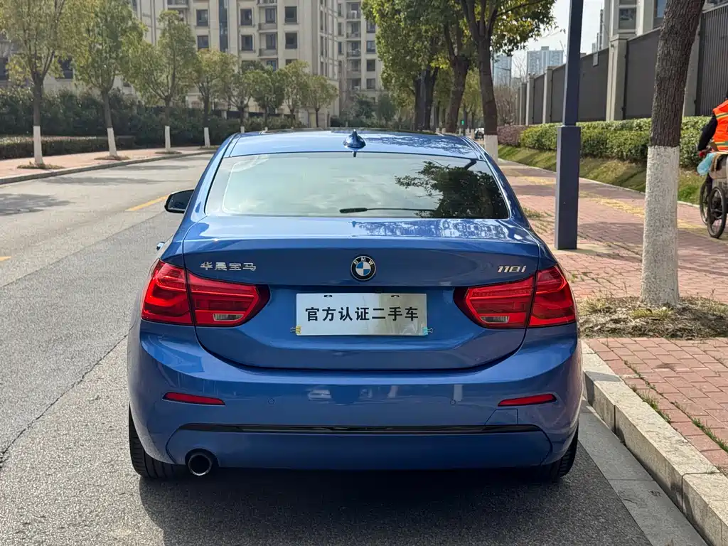 BMW 1 Series 2018 118i Sports купить на сайте DeffCars