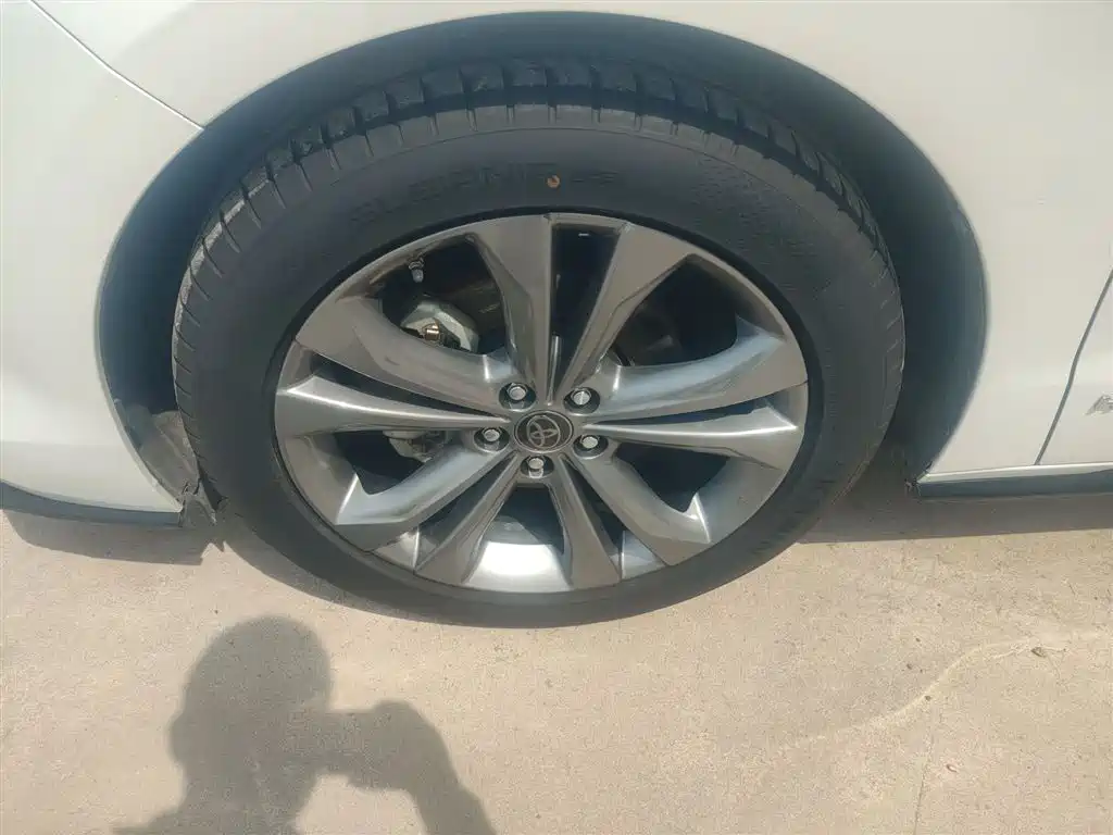 SIENNA 2023 2.5L Hybrid Platinum Edition купить на сайте DeffCars