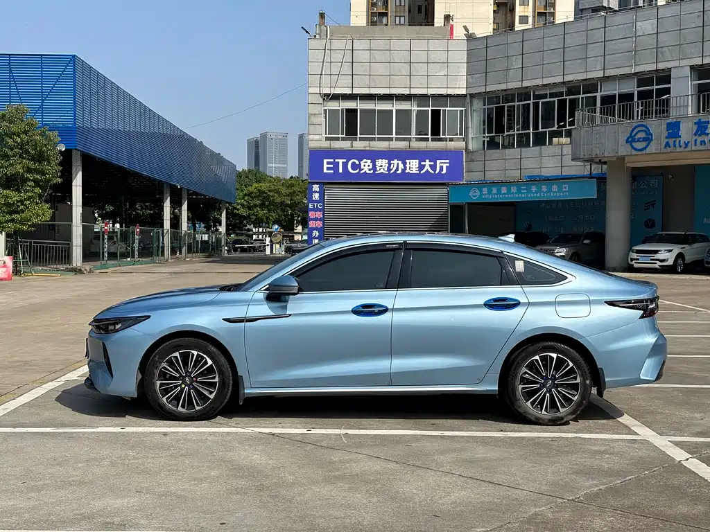 Fengyun A8 2024 127 Voyage Edition Luxury купить на сайте DeffCars