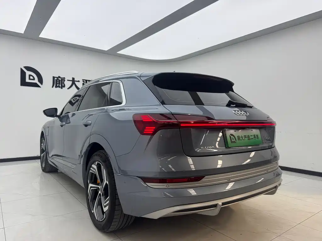 Audi e-tron 2021 50 quattro premium model купить на сайте DeffCars
