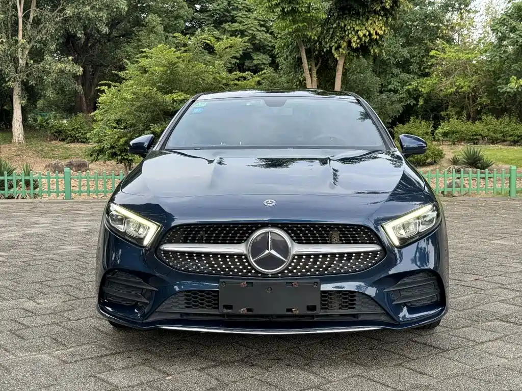 Mercedes A-Class 2019 A 200 L sports sedan купить на сайте DeffCars