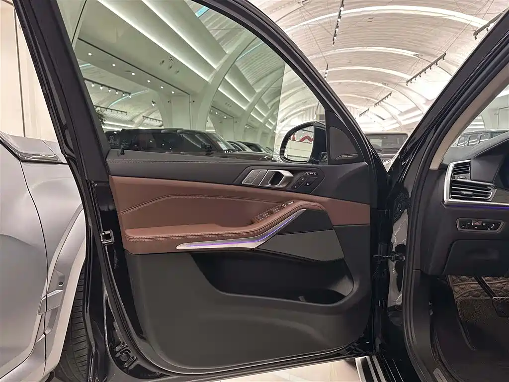 BMW X7 2021 xDrive40i Leading Luxury Package купить на сайте DeffCars