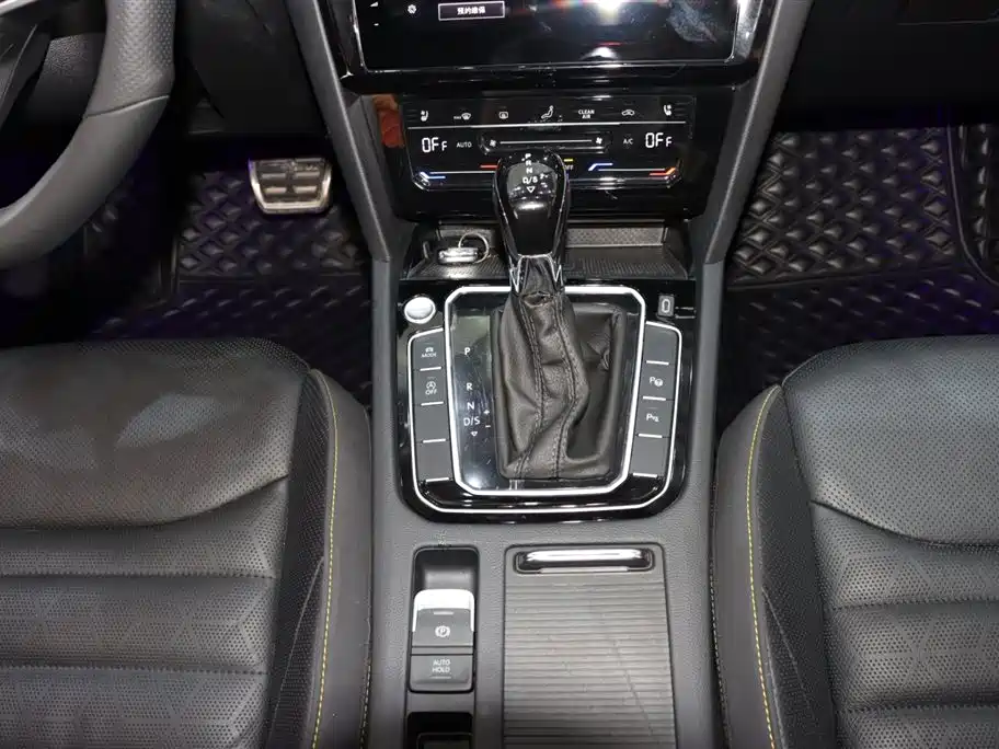 FAW-Volkswagen CC 2023 380TSI eye-catching version купить на сайте DeffCars