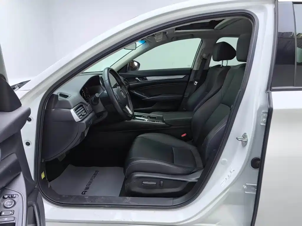 Accord 2022 260TURBO Deluxe Edition купить на сайте DeffCars