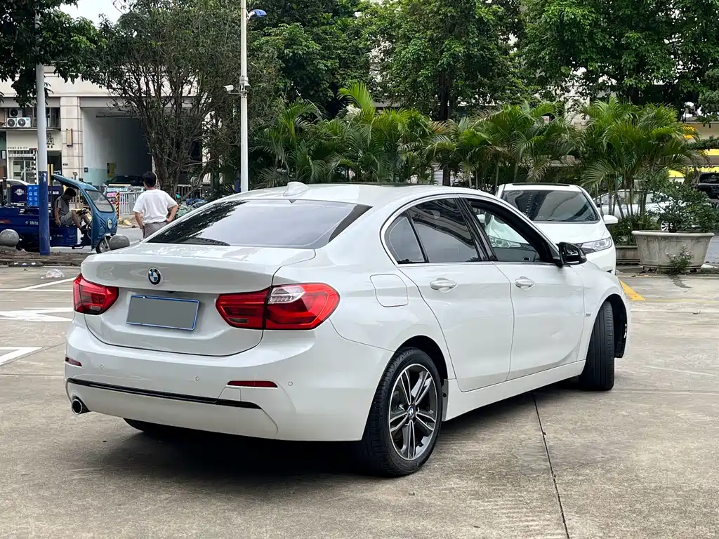 BMW 1 Series 2018 118i Sports купить на сайте DeffCars