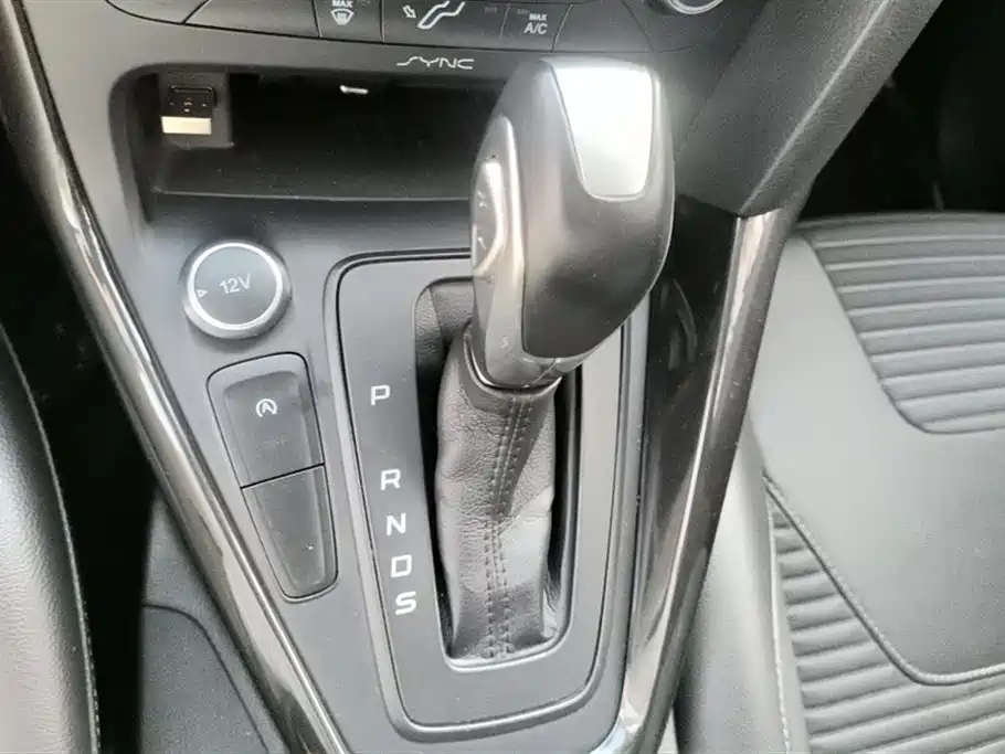 Focus 2017 Hatchback EcoBoost 180 Automatic Elite купить на сайте DeffCars