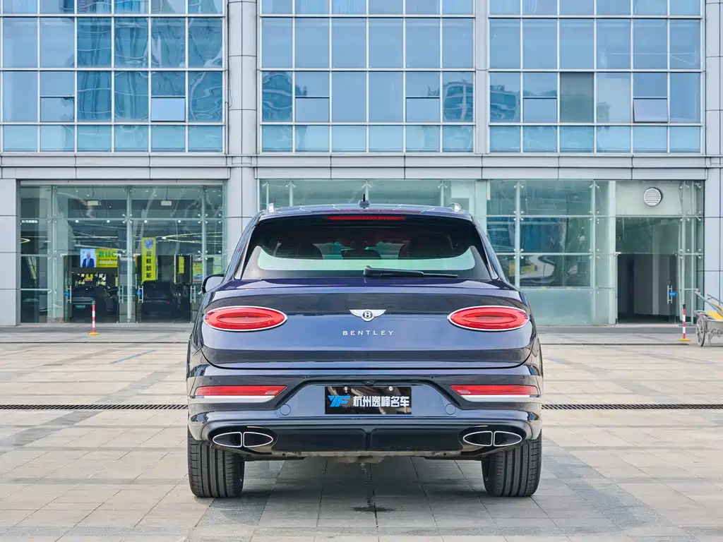 Bentayga 2022 4.0T V8 купить на сайте DeffCars