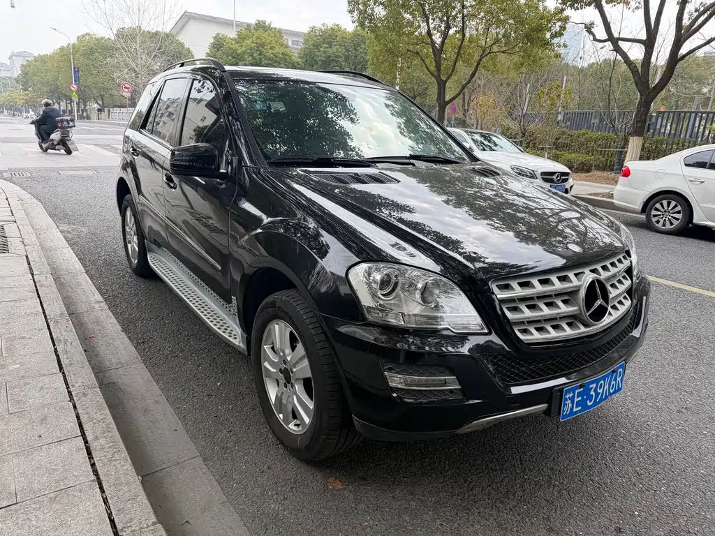 Mercedes-Benz M-Class 2010 ML 300 4MATIC купить на сайте DeffCars
