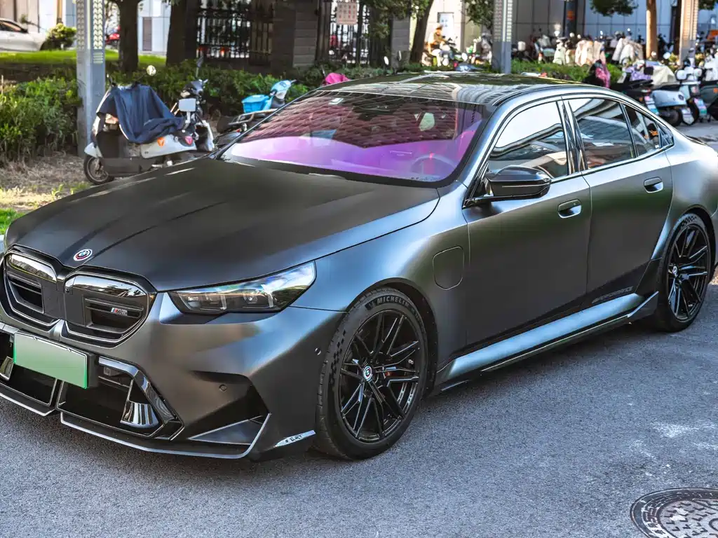 BMW M5 New Energy 2025 model купить на сайте DeffCars