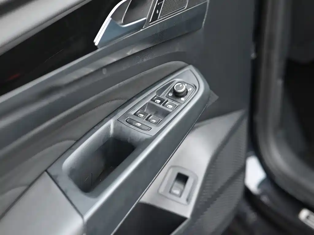 Passat 2023 330TSI Starry Sky Elite Edition купить на сайте DeffCars