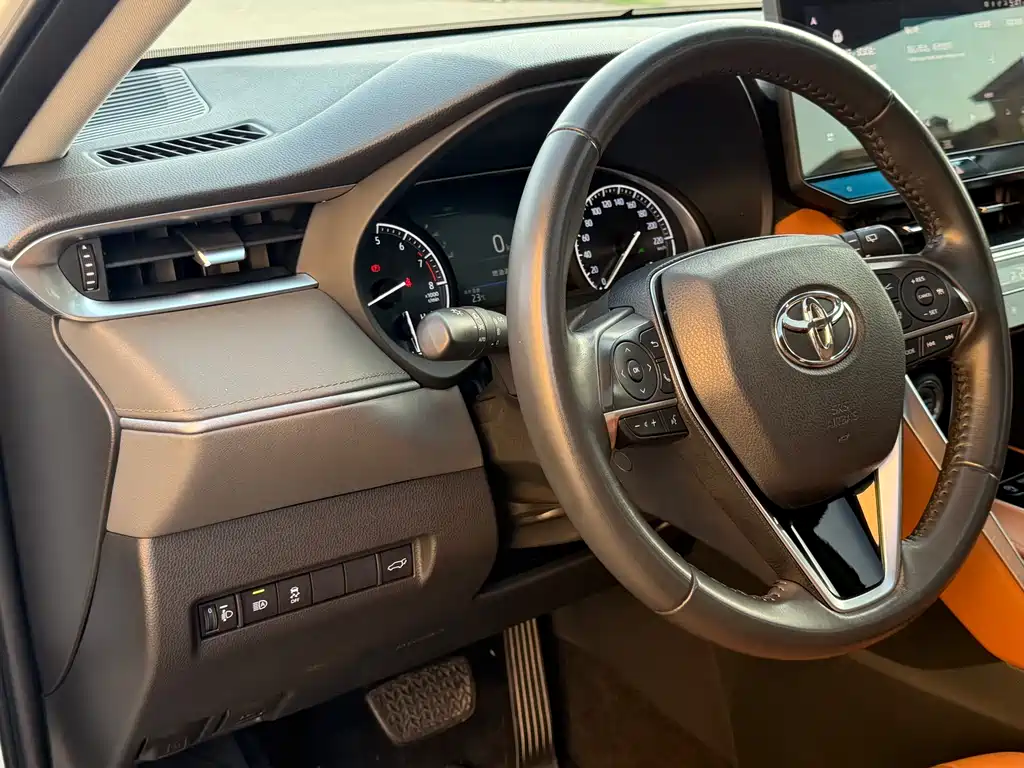 Vesa 2022 2.0L CVT two-wheel drive premium version купить на сайте DeffCars