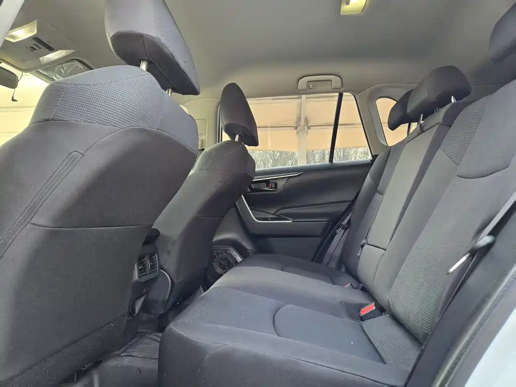 RAV4 Rongfang 2024 2.0L CVT two-wheel drive urban version купить на сайте DeffCars