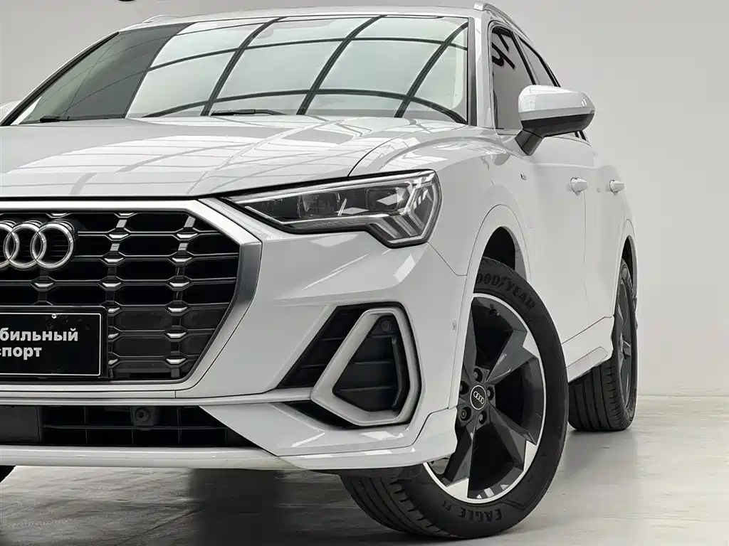 Audi Q3 2022 35 TFSI Fashionable and Dynamic купить на сайте DeffCars