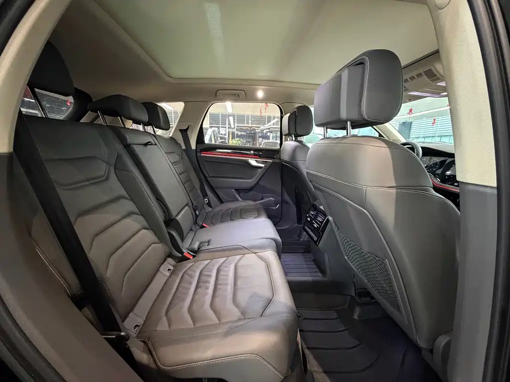 Touareg 2022 3.0TSI Ruixiang Edition Obsidian Sports Package купить на сайте DeffCars