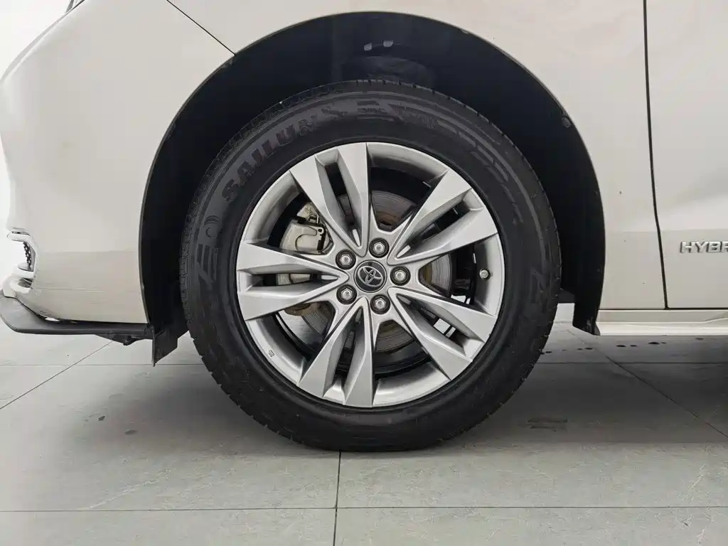 SIENNA 2023 2.5L Hybrid Comfort Edition купить на сайте DeffCars