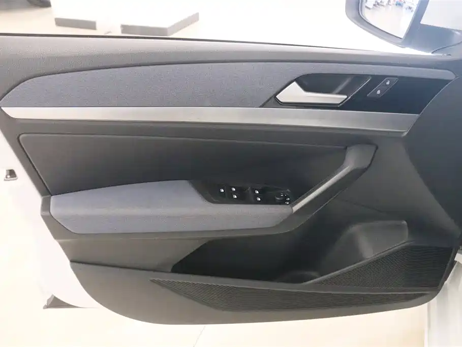 Lavida 2024 1.5L automatic Deyi version купить на сайте DeffCars