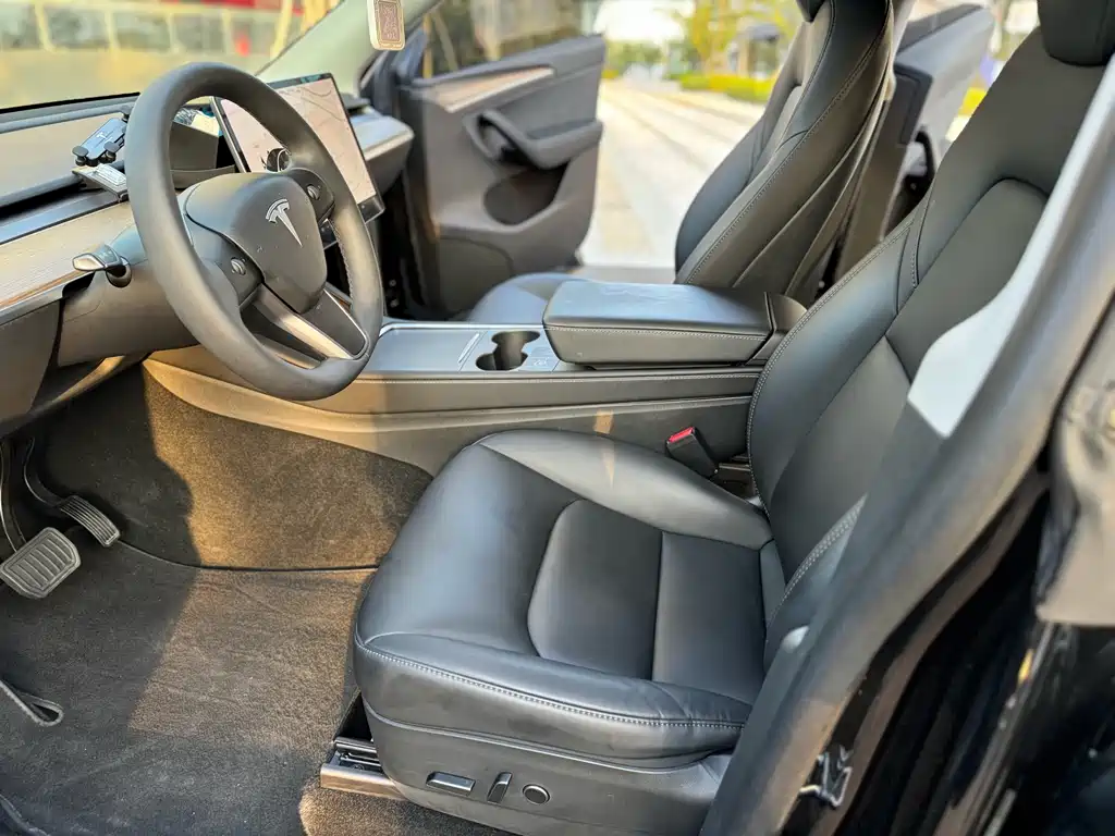 Model Y 2022 rear-wheel drive version купить на сайте DeffCars