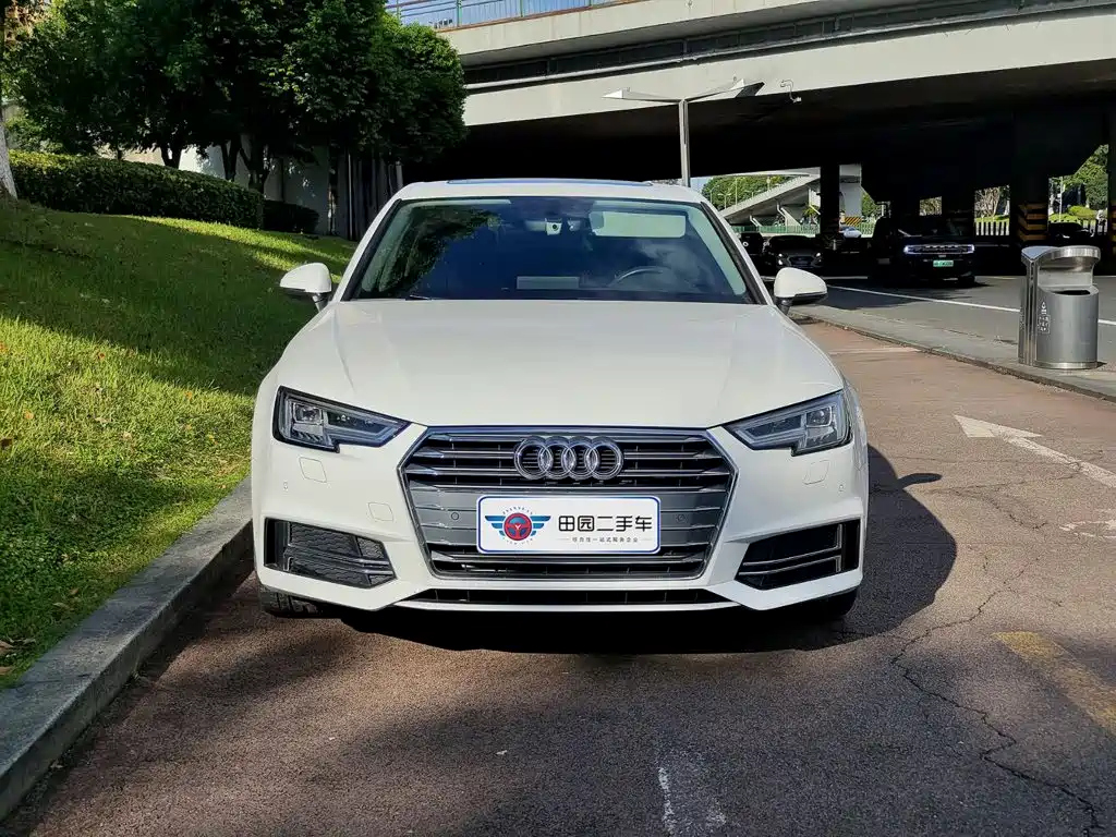 Audi A4L 2018 30th Anniversary Model 40 TFSI Fashion Model купить на сайте DeffCars