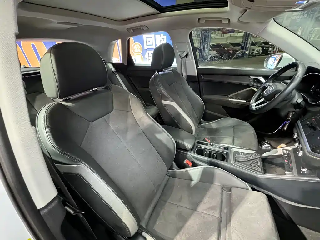 Audi Q3 2022 35 TFSI aggressive and dynamic купить на сайте DeffCars