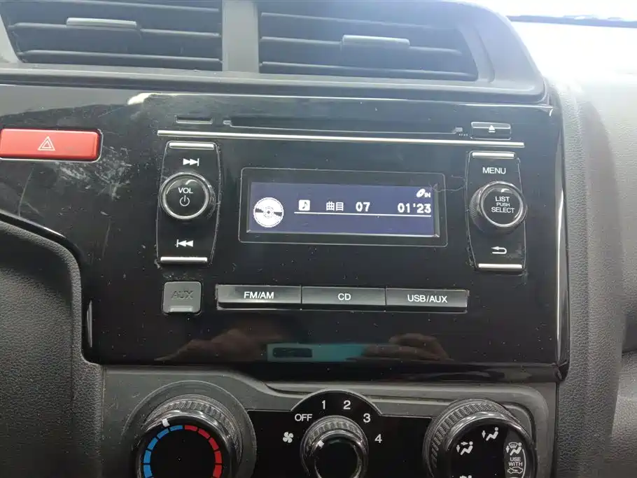 Fit 2016 1.5L LX manual comfort model купить на сайте DeffCars