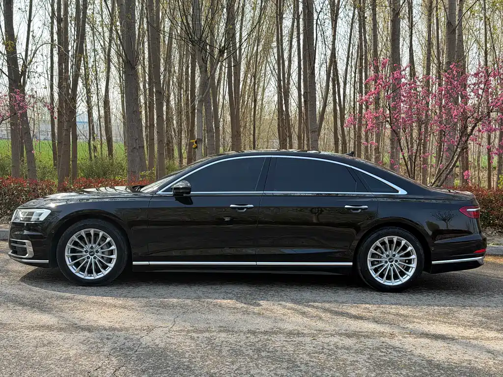 Audi A8 2021 A8L 50 TFSI quattro comfort type купить на сайте DeffCars