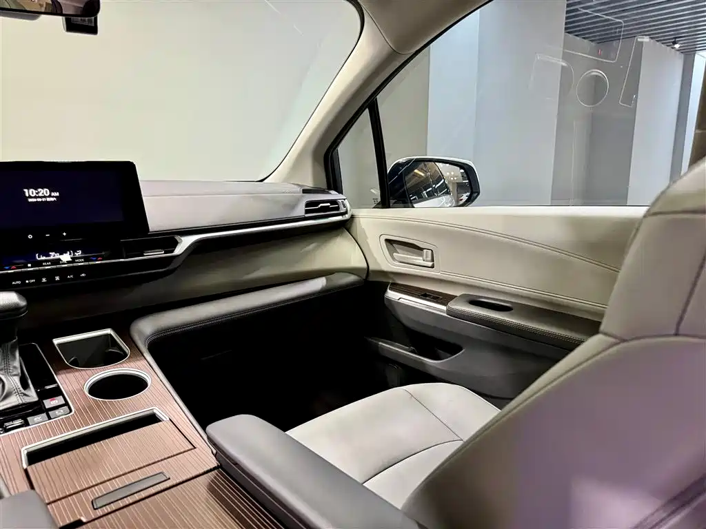 Grevia 2024 2.5L Hybrid Comfort Edition купить на сайте DeffCars