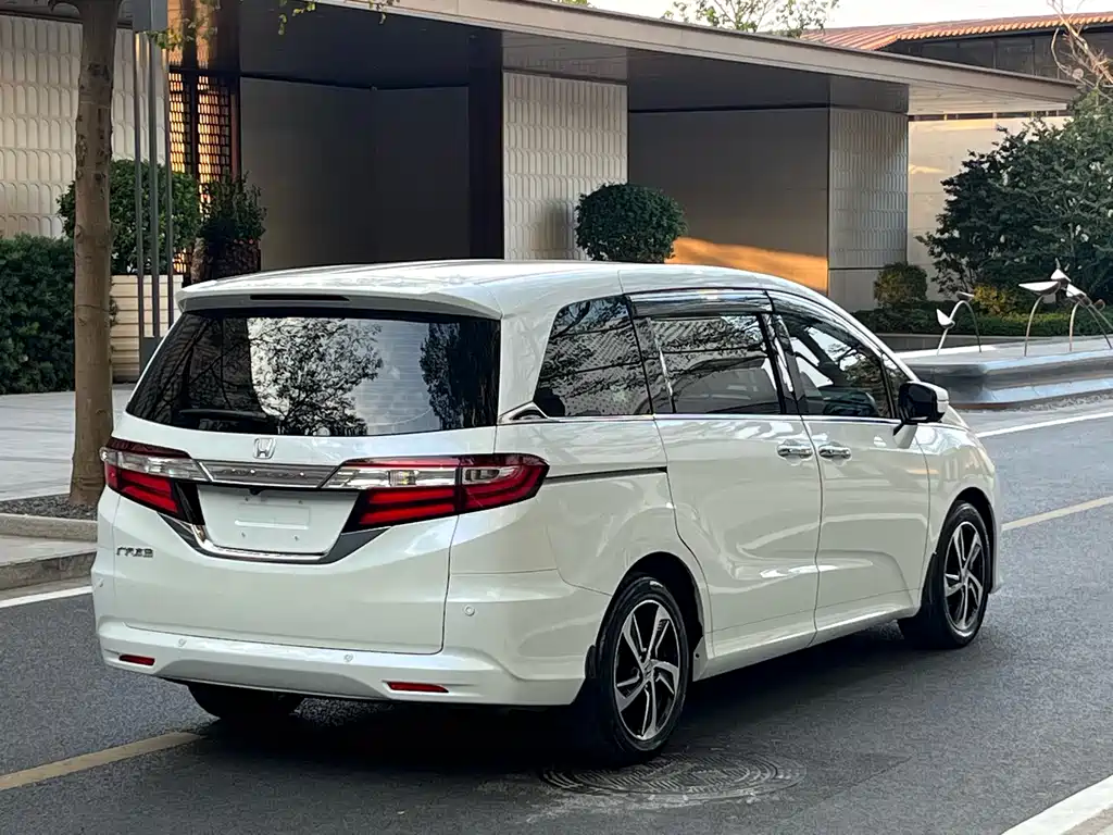 Odyssey 2017 2.4L Deluxe Edition купить на сайте DeffCars