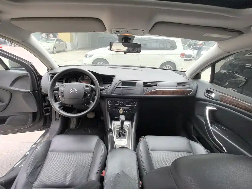 Citroen C5 2010 2.3L automatic premium model купить на сайте DeffCars