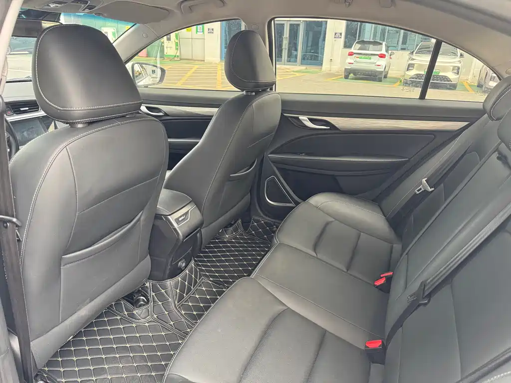 Emgrand 2019 Leading Edition 1.5L CVT Luxury Type National V купить на сайте DeffCars