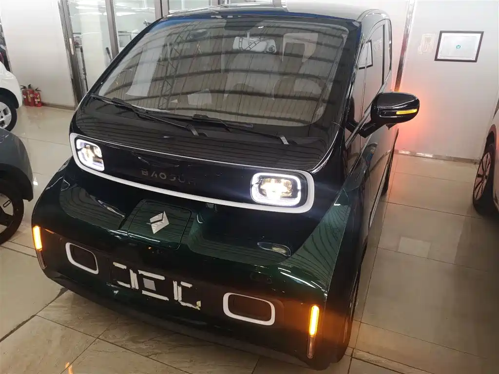 Baojun KiWi EV 2022 Artist’s Light Edition Lithium Iron Phosphate купить на сайте DeffCars