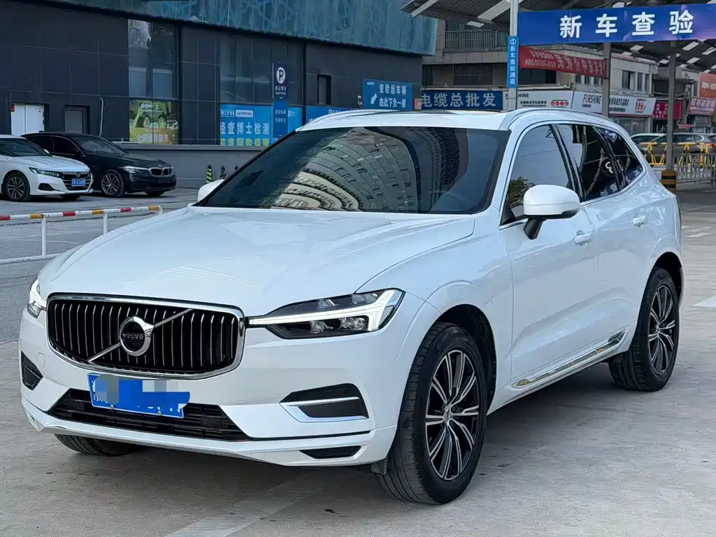 Volvo XC60 2021 T5 four-wheel drive Zhiyuan Deluxe Edition купить на сайте DeffCars