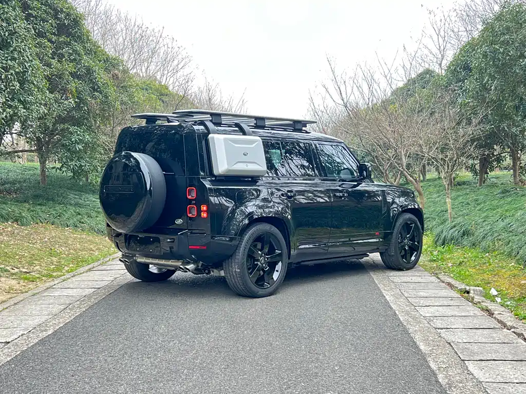 Land Rover Defender 2024 110 5.0T V8 купить на сайте DeffCars