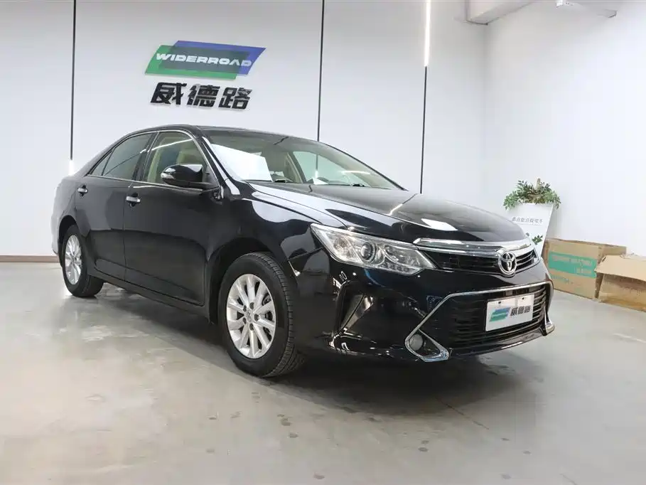 Camry 2016 2.0G 10th Anniversary Leading Edition купить на сайте DeffCars