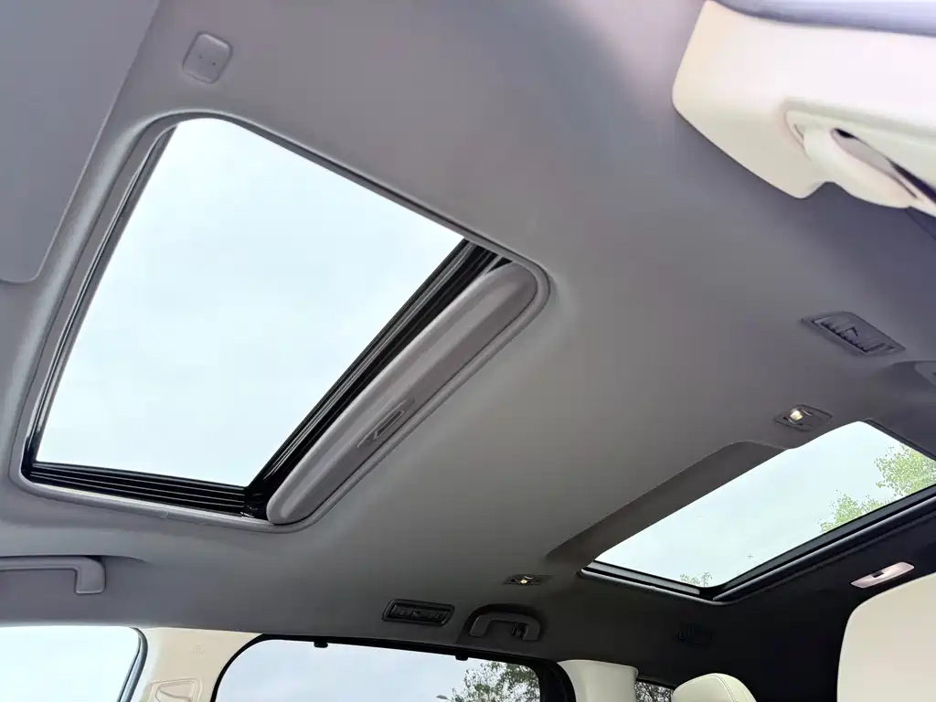 Grevia 2022 2.5L Hybrid Premium Edition купить на сайте DeffCars