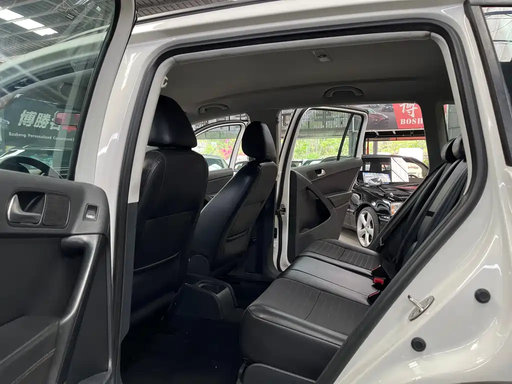 Tiguan 2015 1.8TSI automatic two-wheel drive fashion version купить на сайте DeffCars