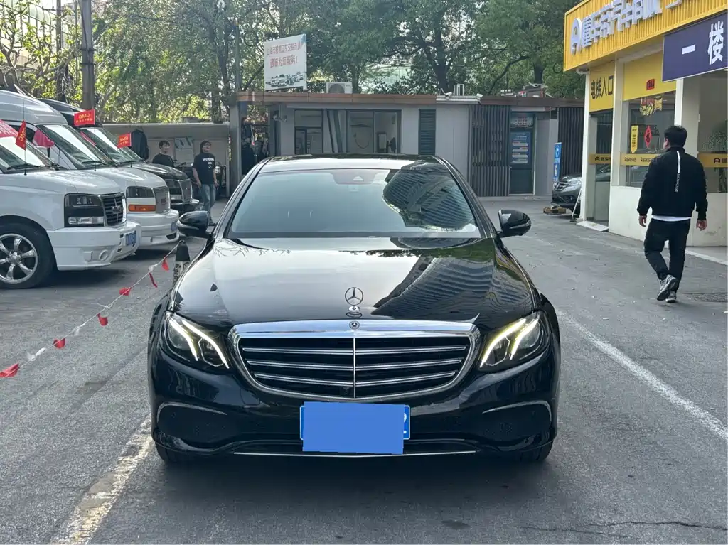 Mercedes-Benz E-Class 2018 E 300 L Luxury Model купить на сайте DeffCars