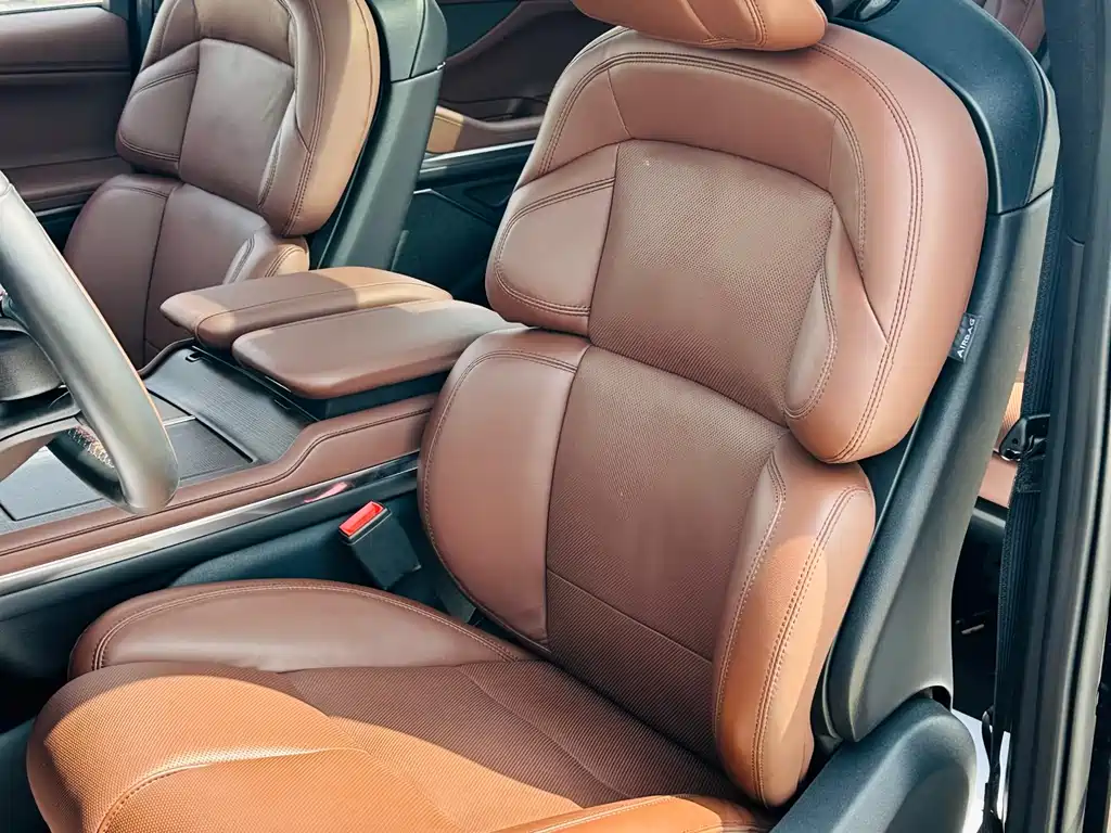 Navigator 2025 3.5T President Edition купить на сайте DeffCars