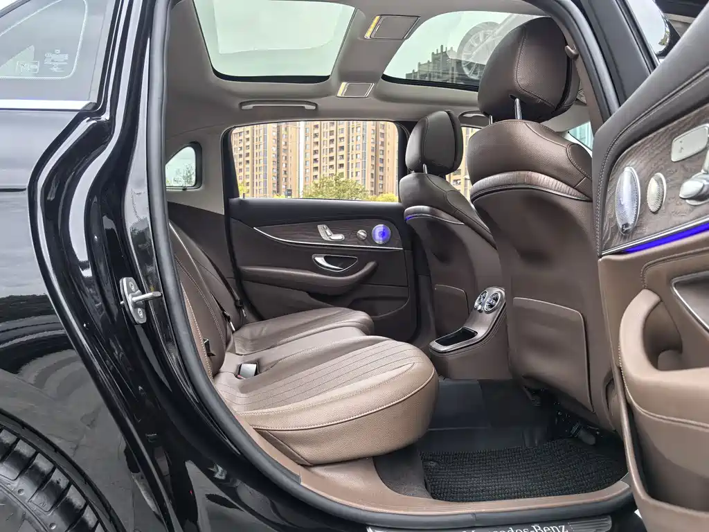 Mercedes-Benz E-Class 2023 E 300 L Luxury Model купить на сайте DeffCars