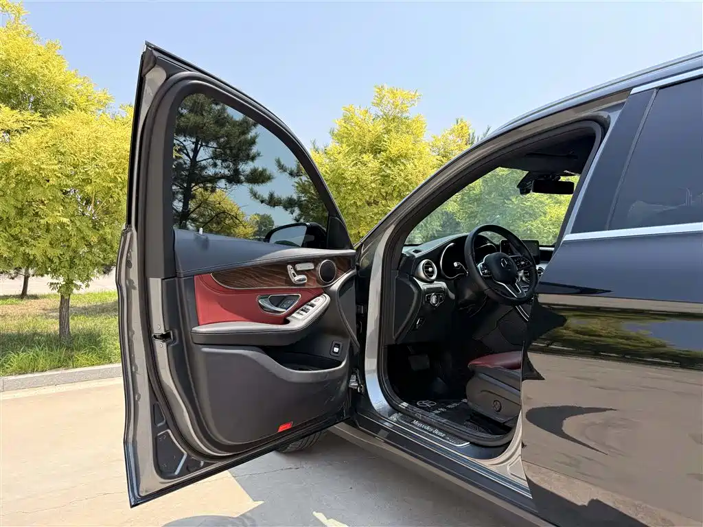 Mercedes-Benz GLC 2020 GLC 260 L 4MATIC luxury model купить на сайте DeffCars