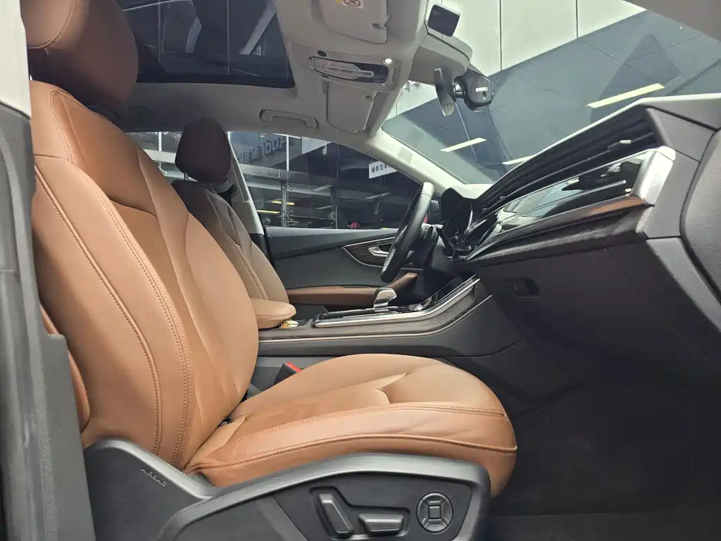 Audi Q8 2019 55 TFSI luxury and dynamic model купить на сайте DeffCars