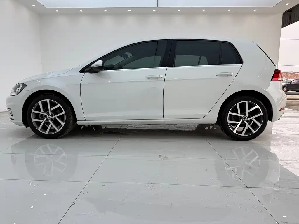 Golf 2020 280TSI DSG comfort model купить на сайте DeffCars