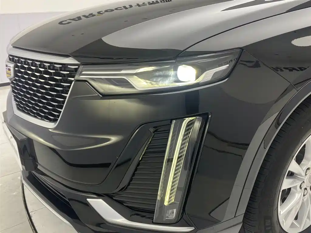 Cadillac XT6 2021 2.0T seven-seat two-wheel drive stylish model купить на сайте DeffCars