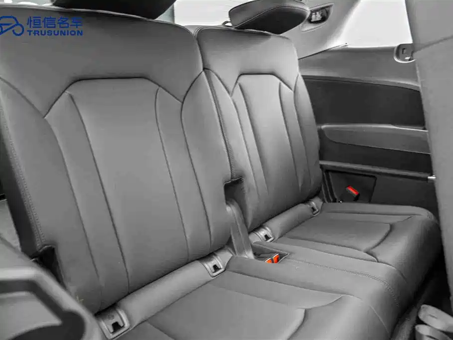 Audi Q7 2023 55 TFSI quattro S line sports купить на сайте DeffCars
