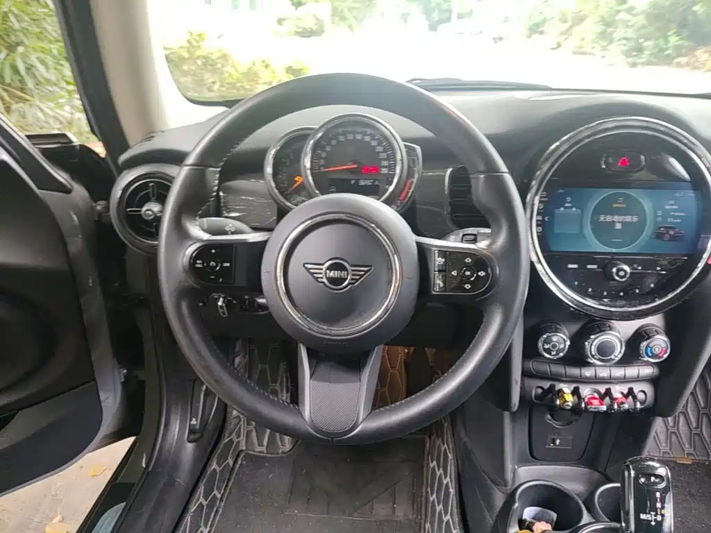 MINI 2022 facelift 1.5T ONE купить на сайте DeffCars
