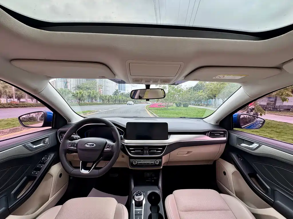 Focus 2021 Sedan EcoBoost 180 Automatic NeochaEDGE купить на сайте DeffCars