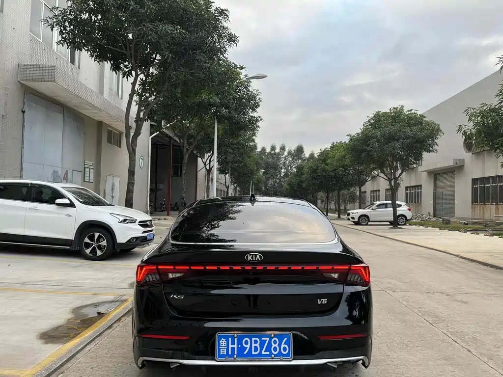Kia K5 2020 270T CVVD Deluxe Edition купить на сайте DeffCars
